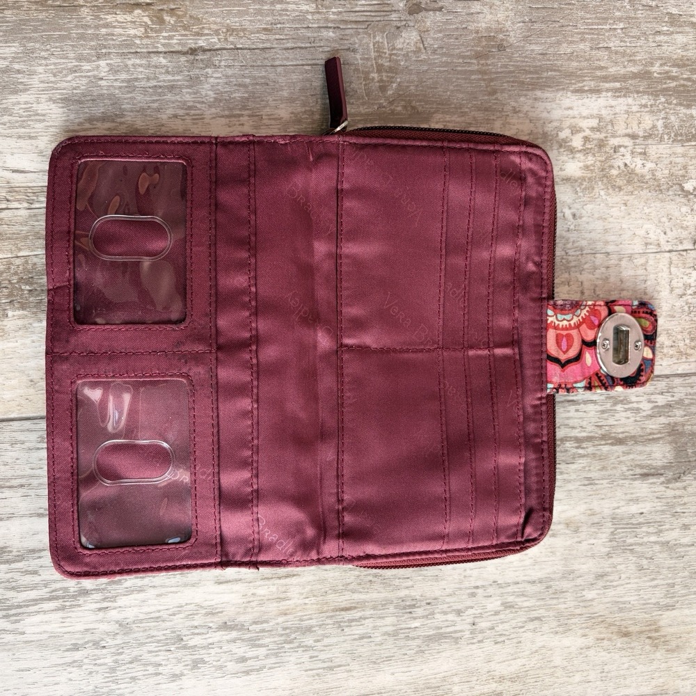 Vera Bradley RFID Turnlock Wallet in Cotton - Picture 11 of 16